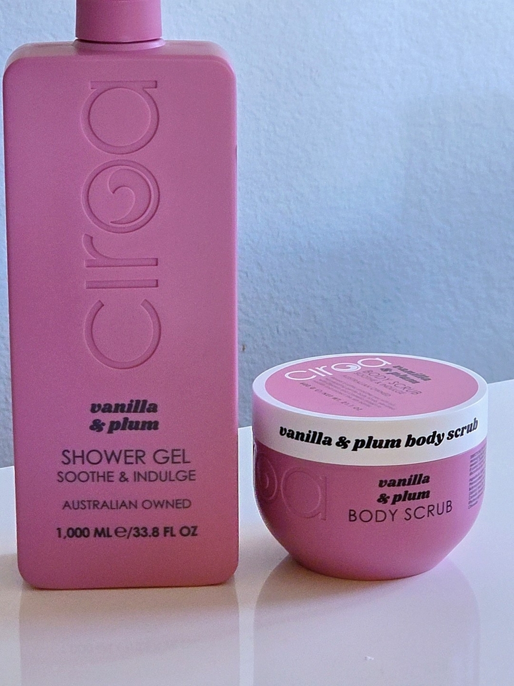 Ciroa Vanilla & Plum Shower Gel & Body Scrub Set Pink NWT